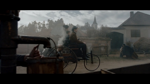 Video Reference N2: Mode of transport, Carriage, Horse harness, Horse, Human, Horse and buggy, Photography, Screenshot, Coachman, Vehicle, Person