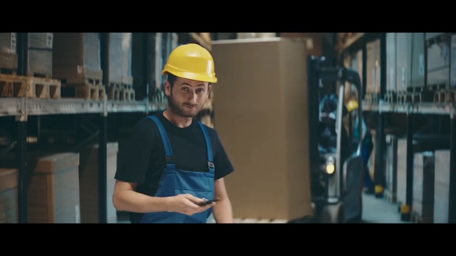 Video Reference N0: Hard hat, Blue-collar worker, Personal protective equipment, Helmet, Construction worker, Engineer, Hat, Yellow, Headgear, Fashion accessory, Person