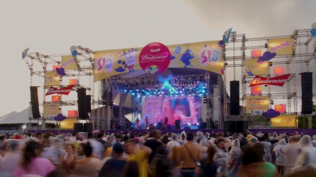 Video Reference N0: Crowd, Stage, Event, Fun, Festival, Balloon, Architecture, Performance, Party, Night
