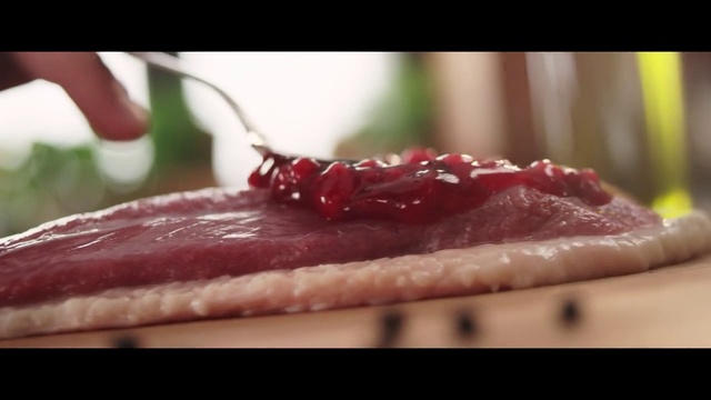 Video Reference N2: Food, Dish, Cuisine, Red meat, Ingredient, Flesh, Meat, Beef, Venison, Carpaccio