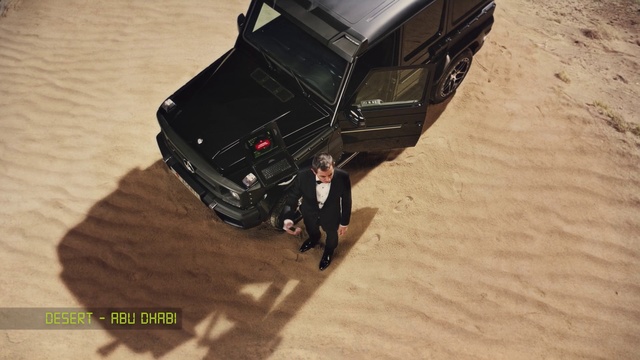 Video Reference N1: Vehicle, Car, Off-roading, Automotive exterior, Off-road vehicle, Mode of transport, Wheel, Bumper, Hummer h2, Mercedes-benz g-class
