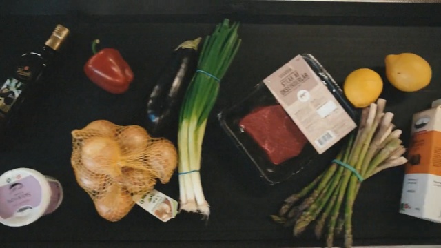 Video Reference N2: vegetable, food, produce, cuisine, local food