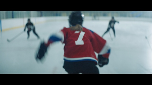 Video Reference N7: Sports, Ice hockey, Team sport, Ice skate, Player, Skating, Ice skating, Hockey, Ice, Ice rink, Person