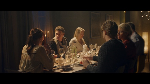 Video Reference N1: Conversation, Lady, Fun, Interaction, Event, Human, Scene, Friendship, Design, Meal, Person