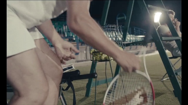 Video Reference N10: Leg, Thigh, Arm, Human leg, Hand, Racket, Net, Fun, Muscle, Photography