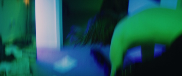 Video Reference N15: Blue, Green, Light, Purple, Technology, Electric blue, Fun, Photography, Electronic device, Art, Person, Person