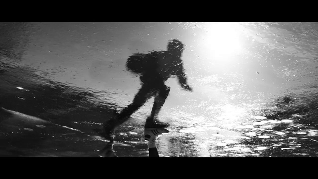 Video Reference N0: Water, Black-and-white, Standing, Photography, Human, Monochrome photography, Sky, Atmosphere, Monochrome, Shadow