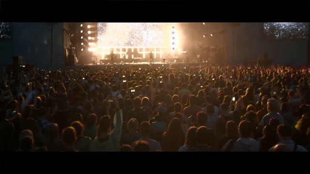 Video Reference N7: Crowd, People, Audience, Performance, Rock concert, Entertainment, Light, Event, Concert, Public event