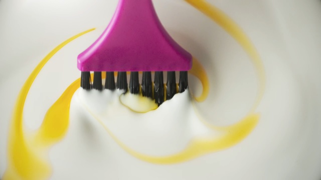 Video Reference N0: Yellow, Fork, Violet, Purple, Cutlery, Macro photography, Magenta, Tool