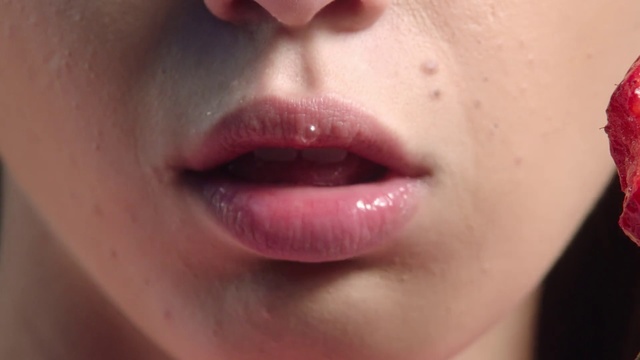 Video Reference N0: Lip, Face, Cheek, Hair, Nose, Chin, Skin, Mouth, Close-up, Jaw