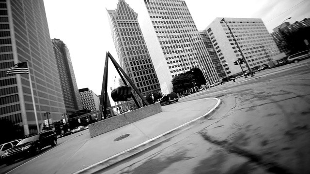 Video Reference N0: metropolitan area, urban area, black, black and white, city, landmark, skyscraper, metropolis, infrastructure, daytime
