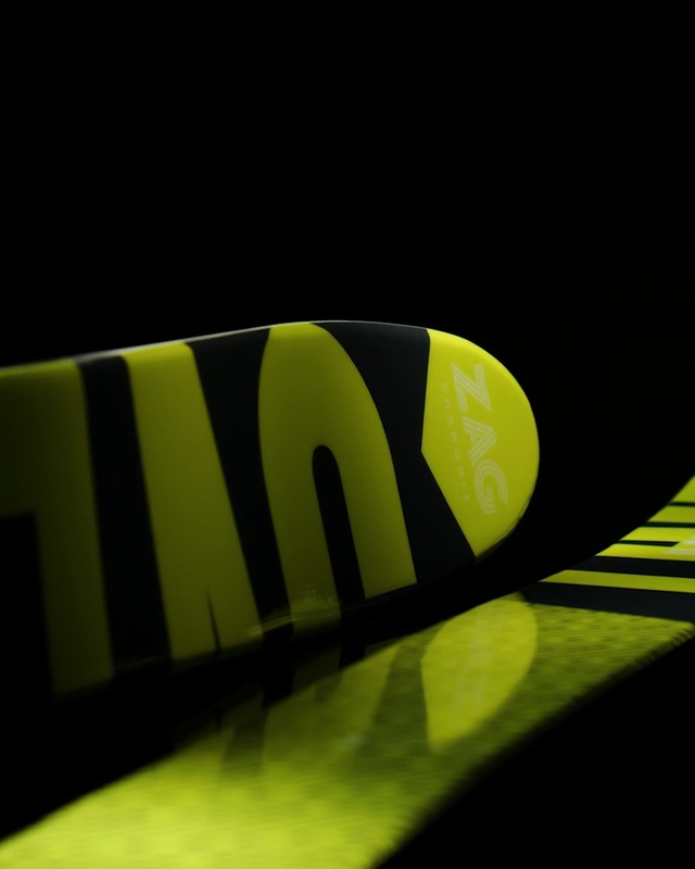 Video Reference N3: Green, Black, Yellow, Light, Logo, Line, Close-up, Photography, Font, Graphics