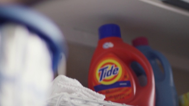 Video Reference N1: Product, Water, Laundry detergent, Plastic, Plastic bottle, Laundry supply, Motor oil