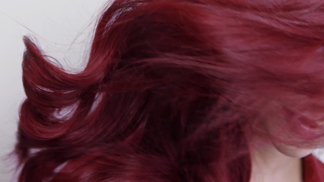 Video Reference N0: Hair, Red, Hair coloring, Red hair, Maroon, Hairstyle, Magenta, Purple, Brown hair, Pink