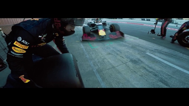 Video Reference N0: Race track, Formula one, Asphalt, Race car, Vehicle, Open-wheel car, Automotive tire, Motorsport, Formula one car, Indycar series