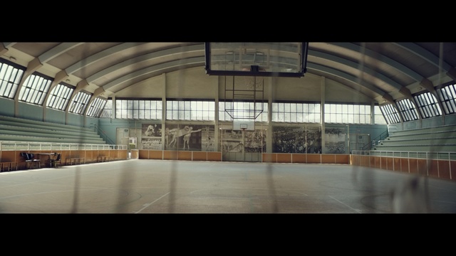 Video Reference N4: Architecture, Sport venue, Building, Daylighting, Field house, Arena, Ice rink, Photography, Hangar, Hall