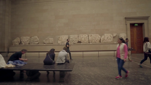 Video Reference N2: Snapshot, Wall, Art, Visual arts, Fun, Tourist attraction, Sitting, Photography, Temple, Leisure