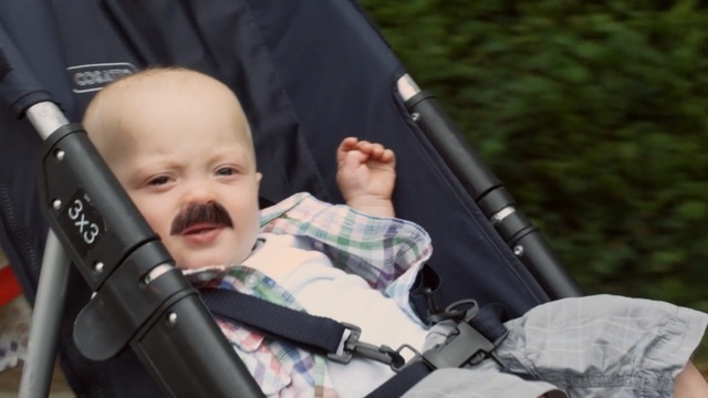 Video Reference N7: Baby carriage, Product, Baby Products, Child, Baby, Toddler, Car seat, Person