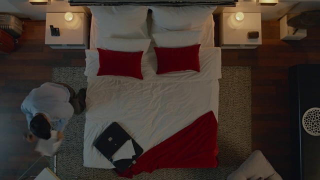 Video Reference N4: Textile, Room, Linens