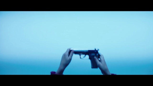 Video Reference N1: Blue, Gun, Azure, Sky, Water, Turquoise, Photography, Joint, Arm, Human leg