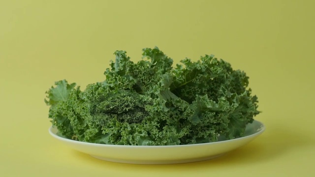 Video Reference N0: Leaf vegetable, Vegetable, Cruciferous vegetables, Food, Plant, Kale, Broccoli, Leaf, Produce, Herb