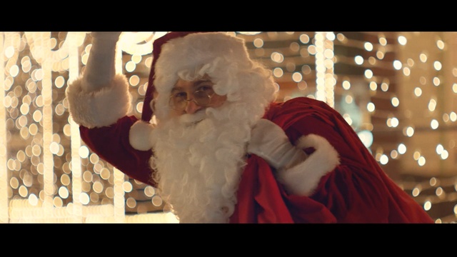 Video Reference N4: Santa claus, Christmas, Facial hair, Fictional character, Holiday, Human body, Beard, Christmas eve, Tradition, Happy, Person
