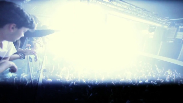 Video Reference N9: Sky, Light, Cloud, Atmosphere, Performance, Sunlight, Backlighting, Lens flare, Photography, Stage