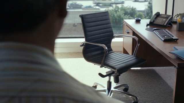 Video Reference N0: Office chair, Chair, Furniture, Desk, Office, Armrest, Table, Computer desk