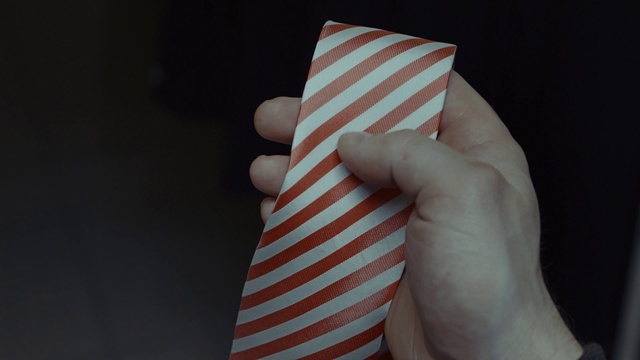 Video Reference N6: Hand, Finger, Paper, Nail, Origami, Thumb, Paper product, Tie
