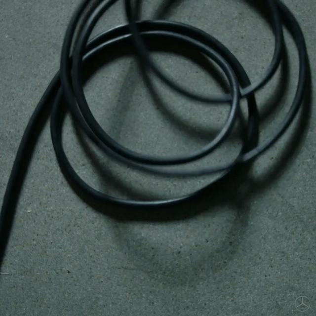 Video Reference N0: Cable, Wire, Electronic device, Technology, Electronics accessory
