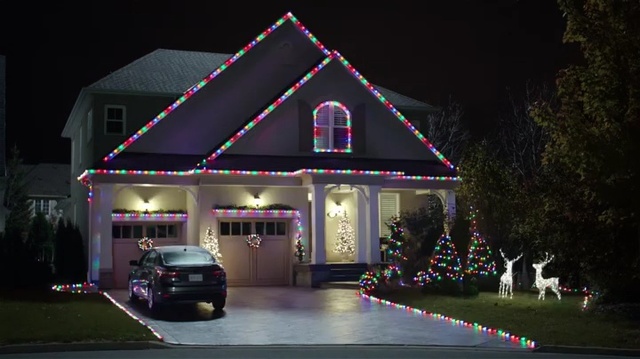 Video Reference N1: Christmas lights, Christmas decoration, House, Home, Lighting, Light, Pink, Night, Car, Christmas