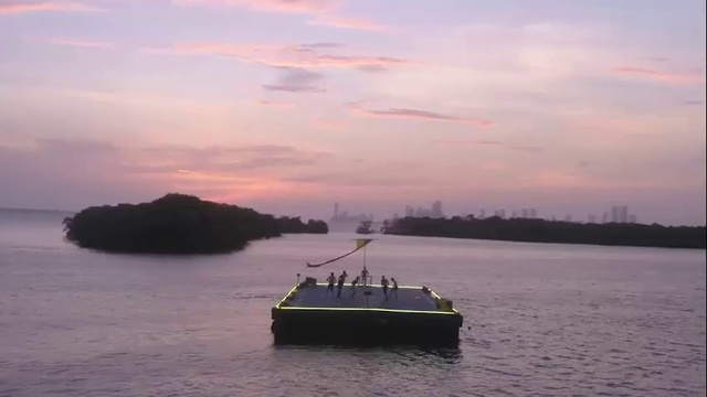 Video Reference N1: Water transportation, Boat, Vehicle, Calm, Sky, Waterway, Horizon, Morning, Watercraft, Evening