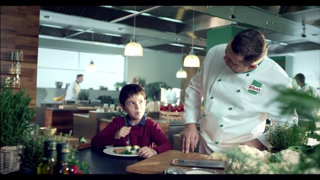 Video Reference N4: Cook, Chef, Cooking, Culinary art, Restaurant, Food, Cooking show, Service, Chief cook, Cuisine, Person