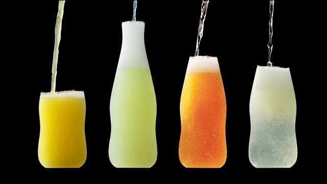 Video Reference N0: Yellow, Product, Drink, Glass bottle, Orange drink, Juice, Bottle, Non-alcoholic beverage