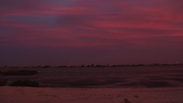 Video Reference N2: Sky, Horizon, Red, Dusk, Afterglow, Evening, Cloud, Red sky at morning, Atmospheric phenomenon, Ecoregion