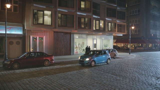 Video Reference N2: Vehicle, Car, Mode of transport, Urban area, City car, Building, Street, Mid-size car, Night, City