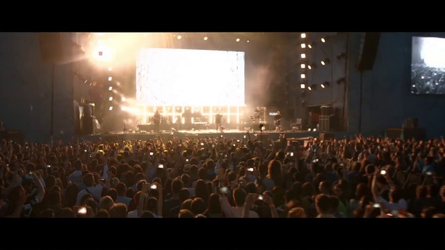 Video Reference N12: Performance, Entertainment, Crowd, Concert, Rock concert, Event, Audience, Stage, Performing arts, Public event
