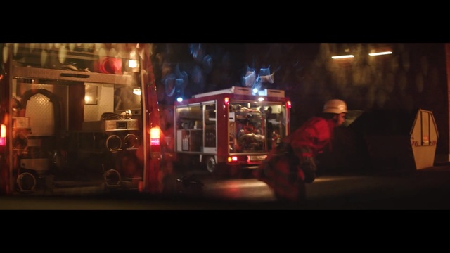Video Reference N2: Mode of transport, Transport, Vehicle, Fire department, Darkness, Night, Emergency service, Midnight, Emergency vehicle, Truck