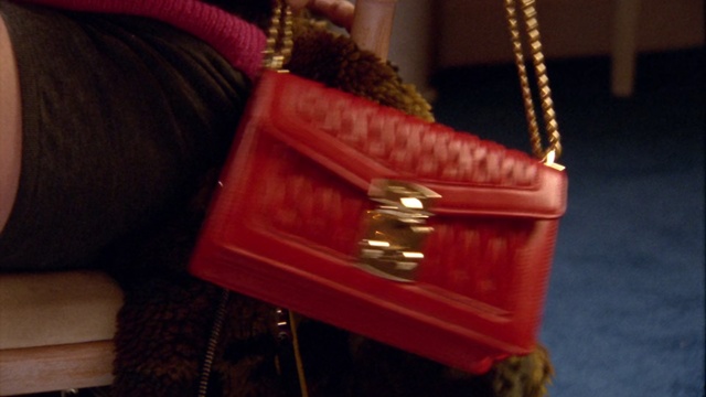 Video Reference N5: Red, Fashion accessory, Bag, Material property, Handbag, Magenta, Hand, Coin purse, Leather, Wallet