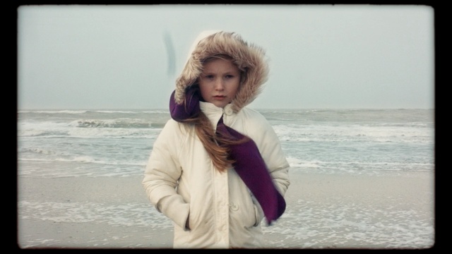 Video Reference N1: hair, human hair color, girl, beauty, hairstyle, sea, long hair, blond, fun, photo shoot, Person