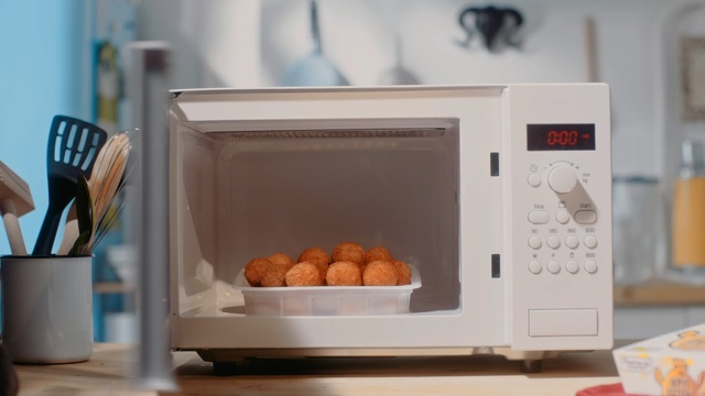 Video Reference N1: home appliance, microwave oven, kitchen appliance, small appliance, oven
