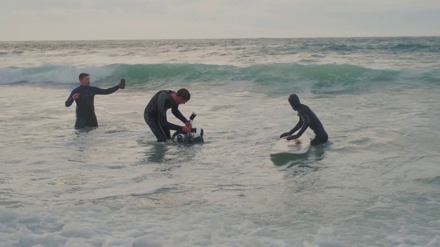 Video Reference N0: Surfing Equipment, Wave, Boardsport, Surface water sports, Wind wave, Surfing, Surfboard, Fun, Water sport, Recreation