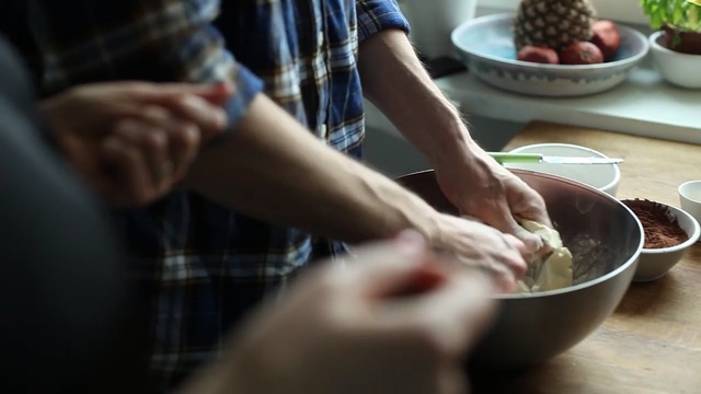 Video Reference N15: Food, Dish, Cuisine, Hand, Recipe, Ingredient, Cooking, Baking