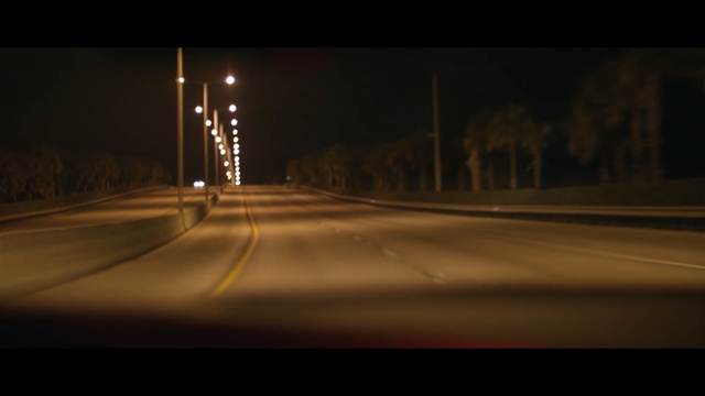 Video Reference N4: Night, Black, Light, Road, Darkness, Automotive lighting, Street light, Mode of transport, Lighting, Sky
