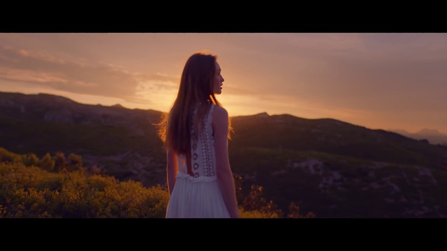 Video Reference N1: People in nature, Sky, Nature, Photograph, Beauty, Backlighting, Sunlight, Light, Lady, Morning