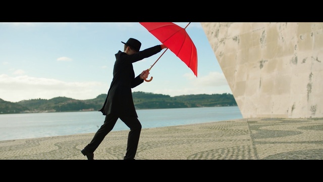 Video Reference N0: Umbrella, Fashion accessory, Sky, Photography, Recreation, Vacation, Tourism