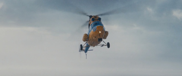 Video Reference N1: Helicopter, Rotorcraft, Aircraft, Vehicle, Helicopter rotor, Flight, Aviation, Outdoor, Plane, Flying, Transport, Air, Airplane, Coming, Cloudy, Going, Jet, Gray, Skiing, Engine, Clouds, Smoke, Large, Yellow, Small, High, Blue, Light, Snow, Traveling, Fighter, Landing, Riding, Sky, Airshow, Autogiro, Day