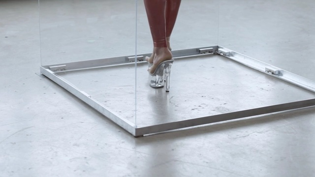 Video Reference N0: floor, table, material, angle, steel, glass, metal, flooring