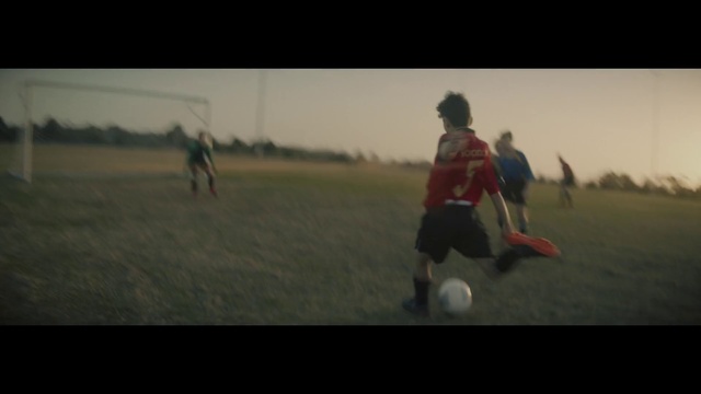 Video Reference N1: Football player, Football, Player, Soccer ball, Ball, Soccer, Sports equipment, Team sport, Kick, Ball game