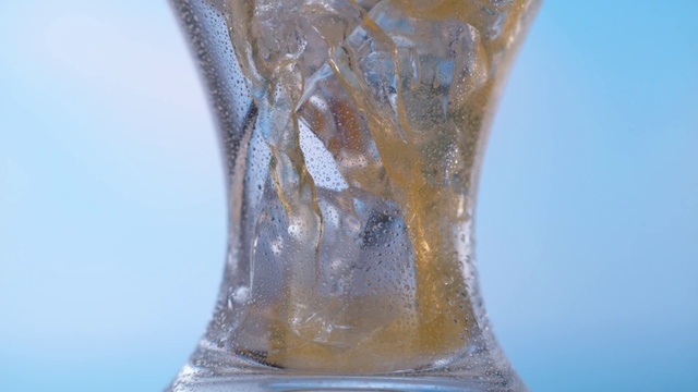 Video Reference N0: Glass, Transparent material, Vase, Artifact
